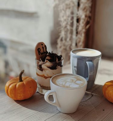 pexels-valeriiamiller-3151766